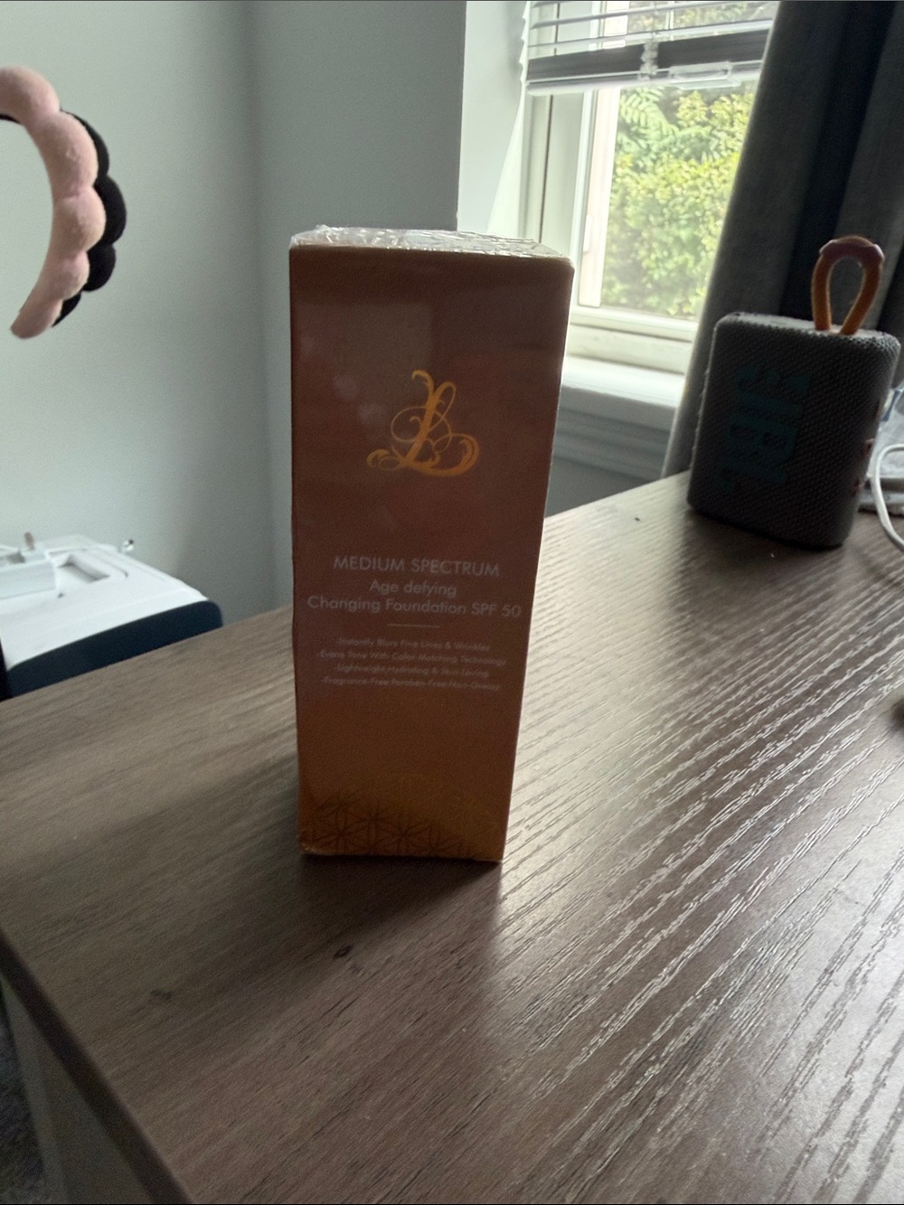 Luxury Age-Defying Moisturizer & Body Oil - Medium (Tan)